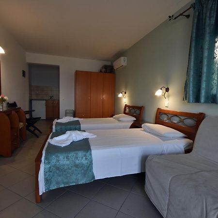 Kiwi Apartments Néa Fókaia Zewnętrze zdjęcie