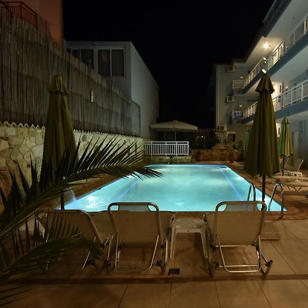 Kiwi Apartments Néa Fókaia Zewnętrze zdjęcie