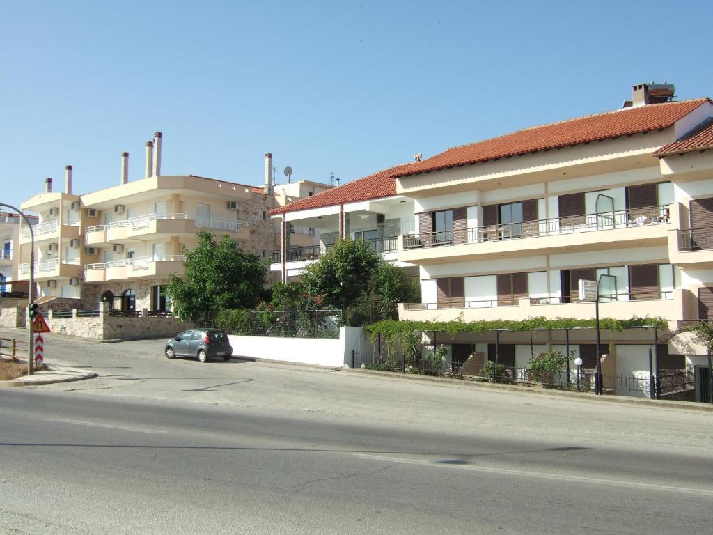 Kiwi Apartments Néa Fókaia Zewnętrze zdjęcie