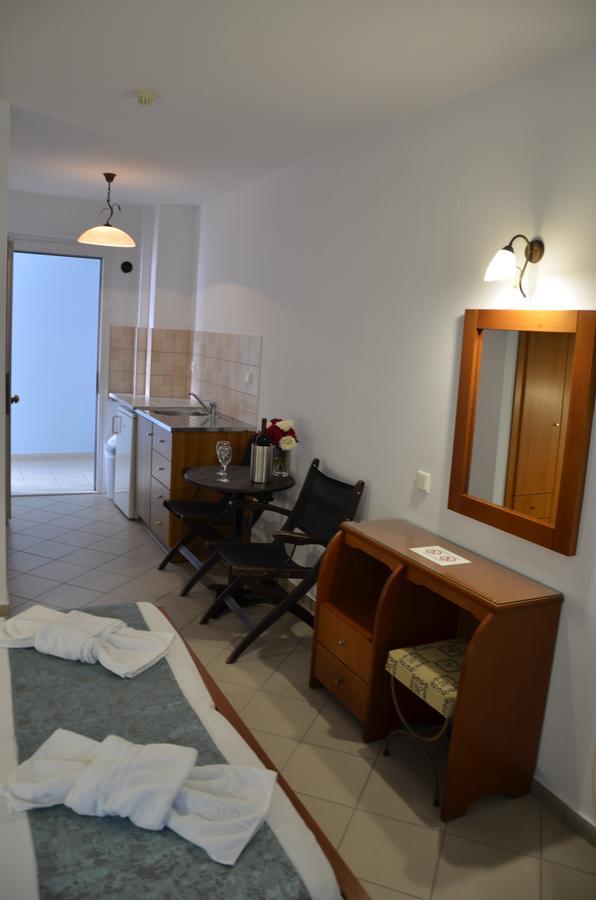 Kiwi Apartments Néa Fókaia Zewnętrze zdjęcie