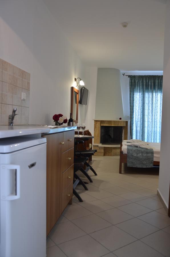 Kiwi Apartments Néa Fókaia Zewnętrze zdjęcie